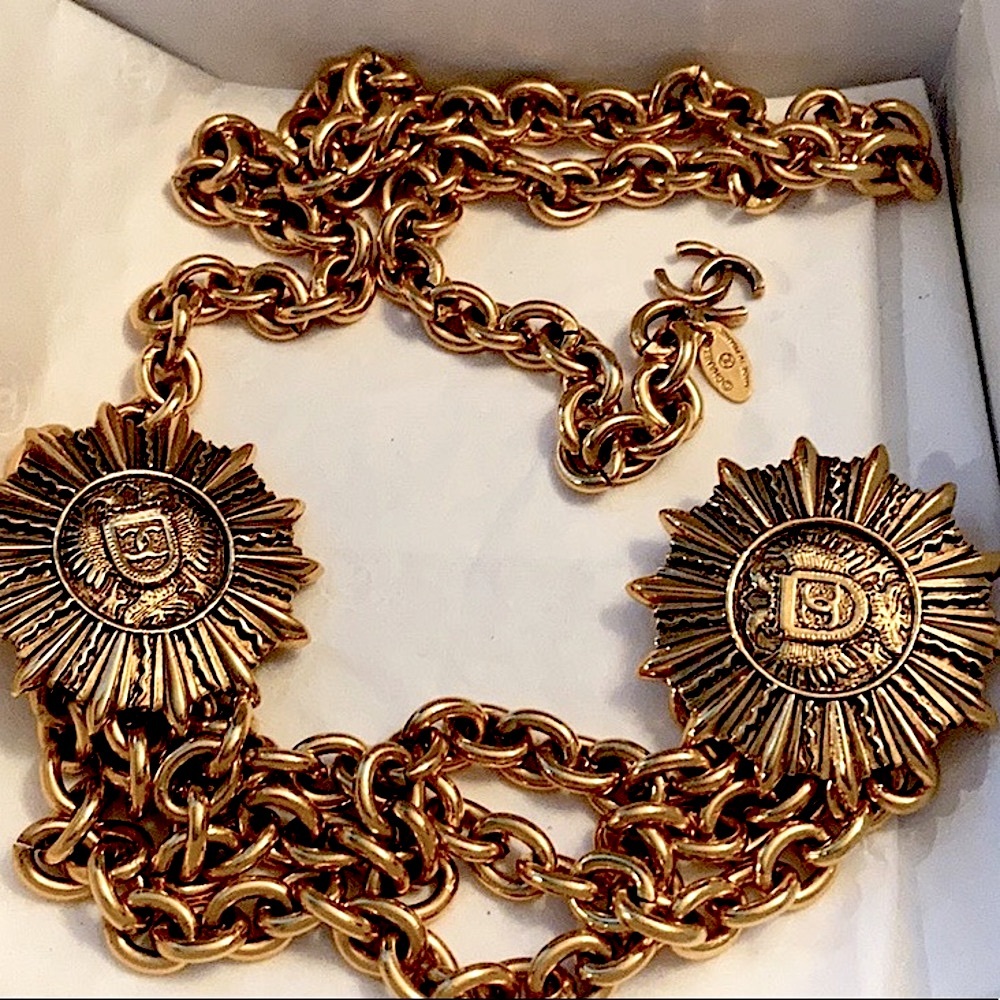 Authentic Chanel 18KT Gold Plated Vintage Belt/ Necklace - Picture 4 of 16